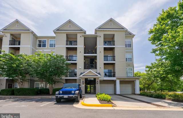 5123 TRAVIS EDWARD WAY - 5123 Travis Edward Way, Centreville, VA 20120
