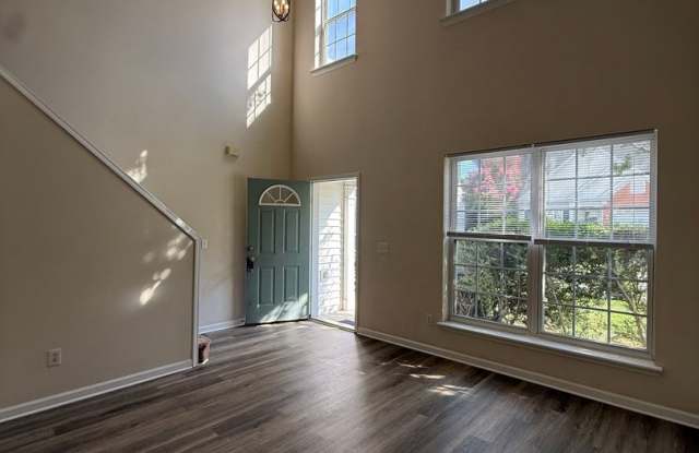 Apply NOW and get $250 off of 1st Month's Rent! Gallery 4