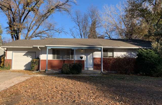 STUDENTS WELCOME! Spacious 5 Bed 2 Bath Ranch Home photos photos