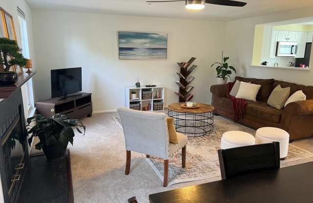 2449 BOLTON Lane photos photos