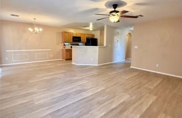 9619 Grapeland Avenue Gallery 2