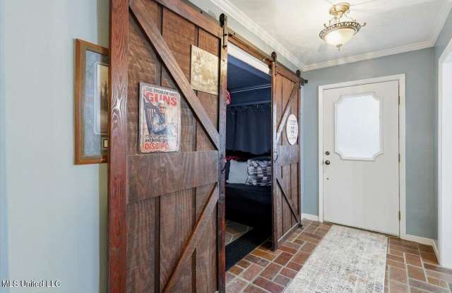 229 Greenfield Place Gallery 3