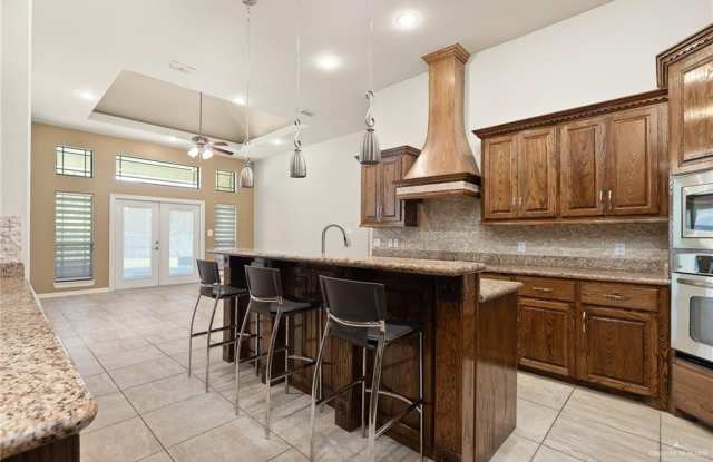 3307 Santa Iliana Gallery 4