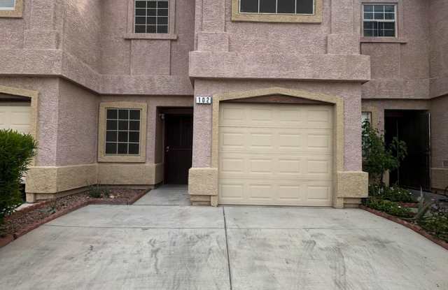 Cute 2 story condo with attached garage photos photos