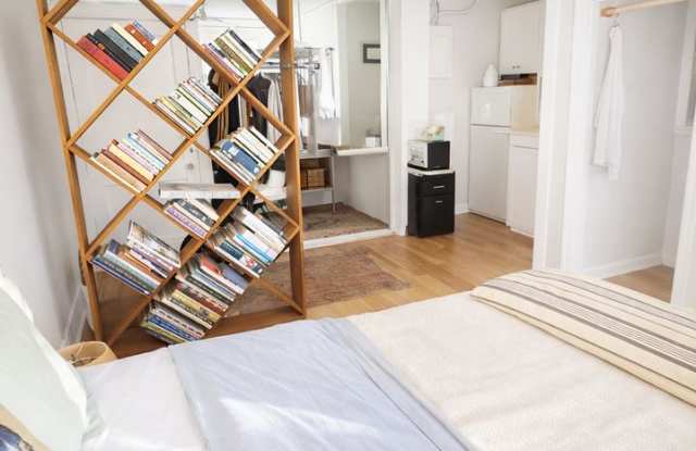 STUDIO DOWNTOWN RUTLEDGE AVENUE-AVAILABLE AUGUST 1, 2026 photos photos