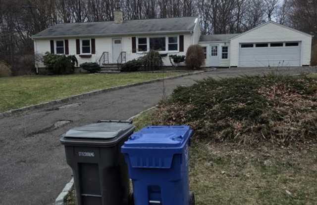 Single Family Home in Trumbull for Rent photos photos