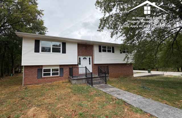 1 Locust Lane Fulton, MO 65251 photos photos
