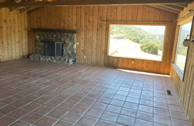 Private 3 Bed/2 Bath Carmel Valley Retreat on 10 Acres with Sweeping Valley Views Gallery 4