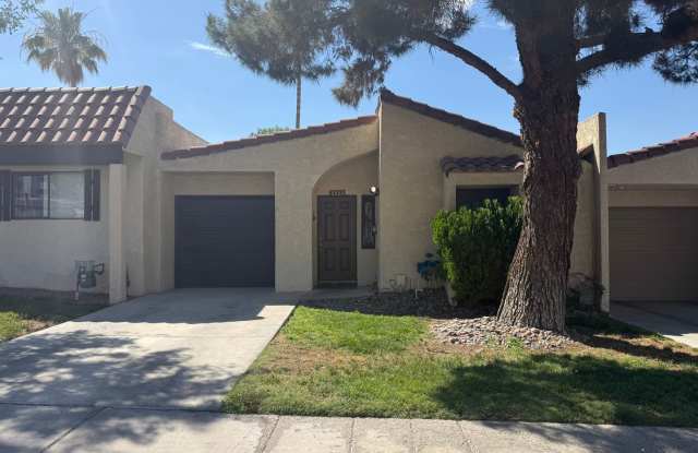 Charming home located near Russell and Mountain Vista. photos photos
