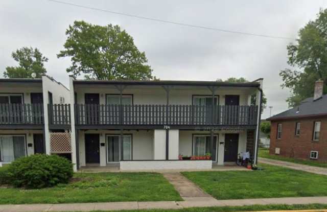 704 S LINCOLN Avenue Gallery 2