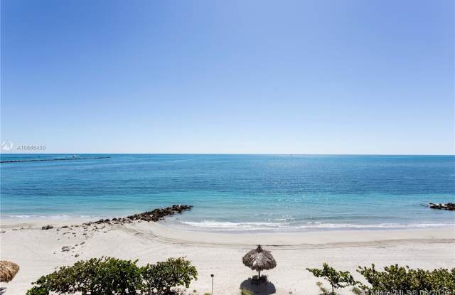 7744 Fisher Island Dr Gallery 2