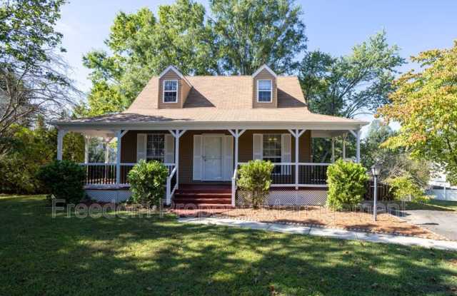 5685 Roundtree Dr - 5685 Roundtree Drive, Dale City, VA 22193 5685 Roundtree Dr - 5685 Roundtree Drive, Dale City, VA 22193