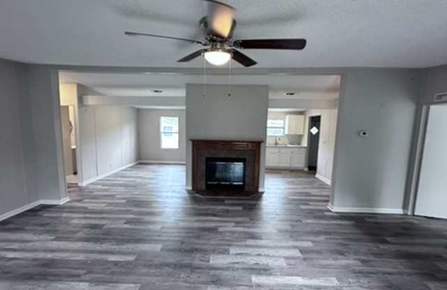 ***TWO WEEKS FREE*** Beautiful Fully Remodeled Home with Large Yard and Primary Suite Bath photos photos