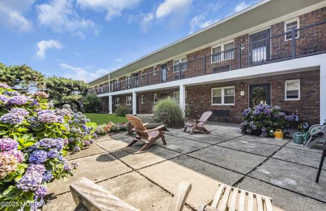 548 Ocean Boulevard photos photos