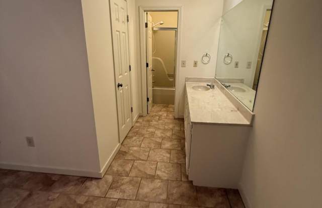 288 Stonebridge Court Gallery 2