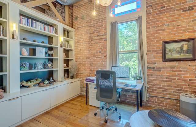 126 Main St N Gallery 3