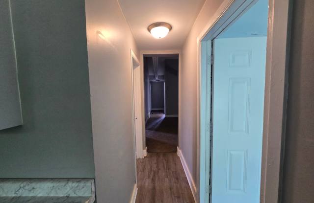 2 Bedroom House Gallery 4