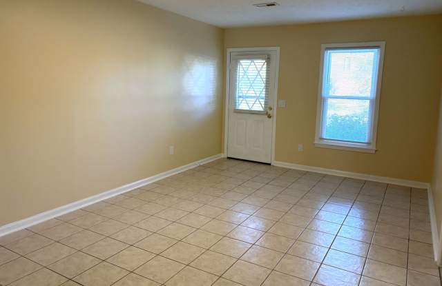 422 Lennon Drive Gallery 4