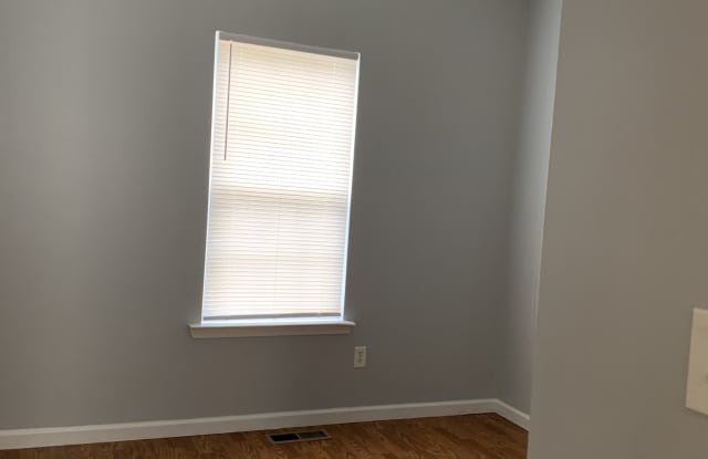 577 Manly Ave photos photos