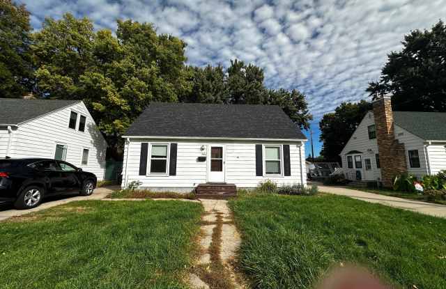 5012 E 54th St - 5012 East 54th Street, Minneapolis, MN 55417