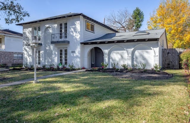 210 Tree Trunk - 210 Tree Trunk Dr, Harris County, TX 77388