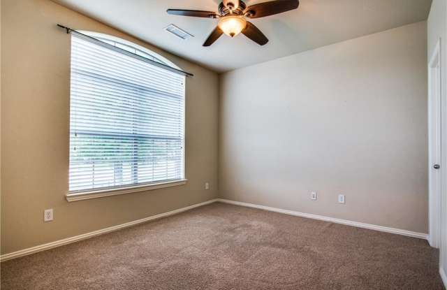 3625 Homestretch Court Gallery 4