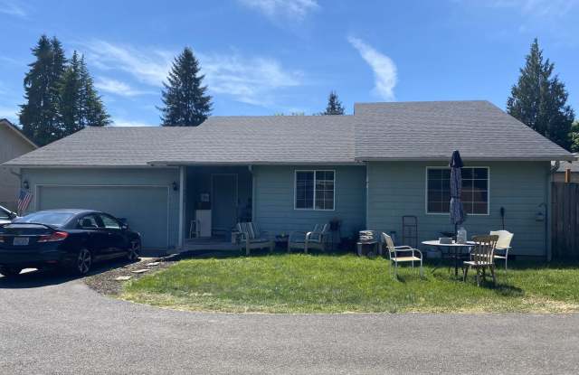 Spacious Single Level Home for Lease - 5509 NE 30th Ave photos photos
