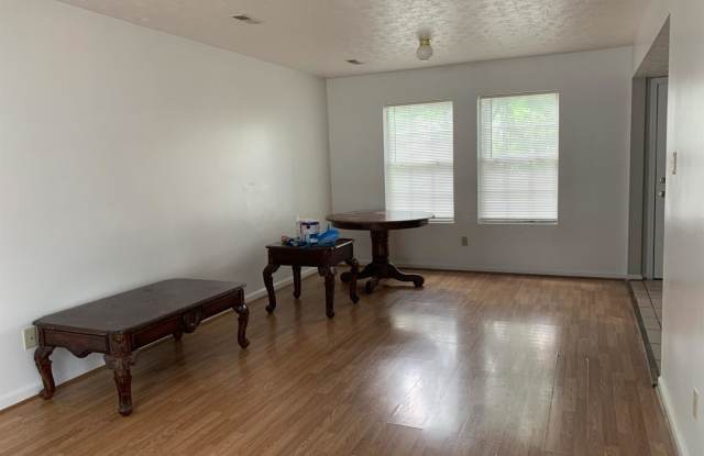 423 Hawkins Drive Gallery 3