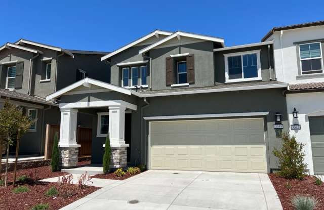 Newer Construction Home located in desirable Tracy Hills subdivision! photos photos
