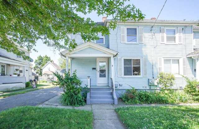 43 Oak St - 43 Oak Street, Hampden County, MA 01056