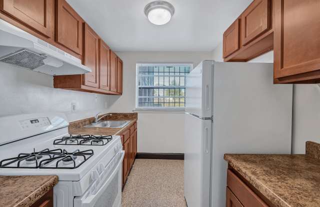 Brookland Manor - Affordable Housing Gallery 4