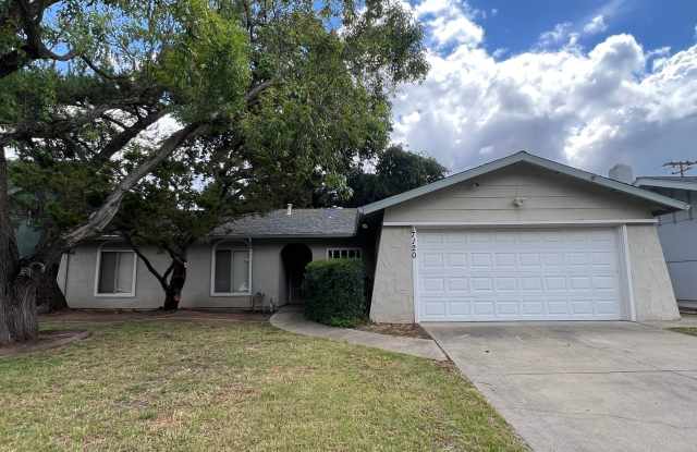 Darling 3 Bedroom House!! photos photos Darling 3 Bedroom House!! photos photos