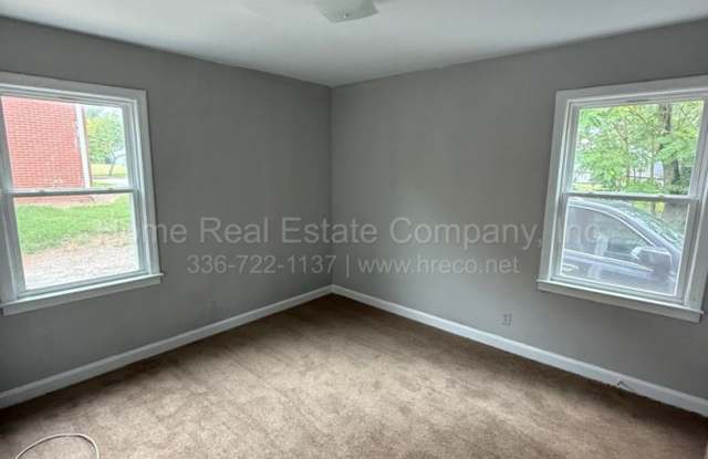 1447 Clark Avenue Apt A Gallery 4
