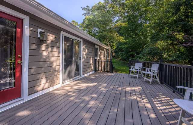 1 Glenview Drive Gallery 2
