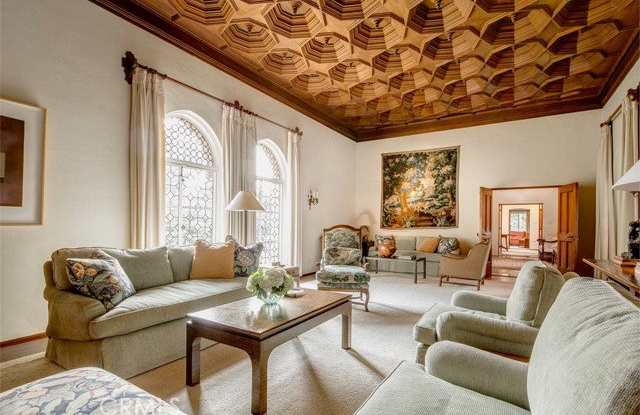 1762 Oak Grove Avenue Gallery 3