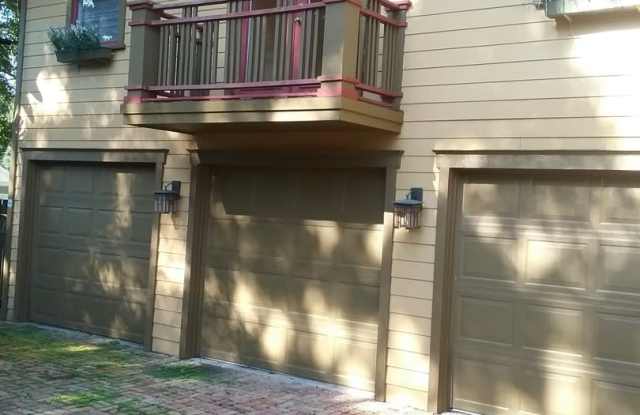 2 Bedroom 1 Bath Carriage House in Historic Orlando for RENT! - 1506 Mount Vernon Street, Orlando, FL 32803