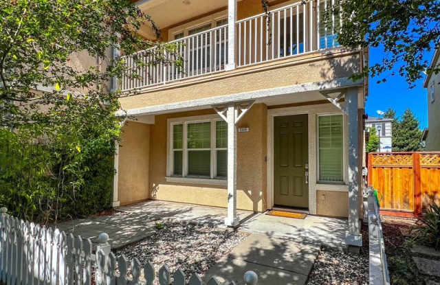 Modern Elegance in the Heart of Napa - 2035 Artistides Court, Napa, CA 94559