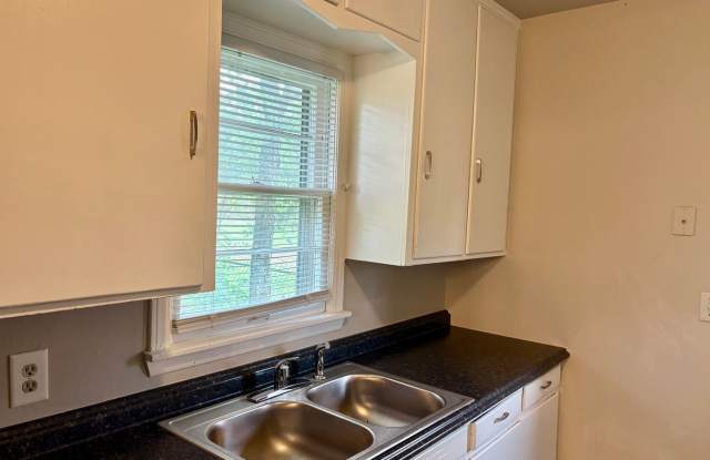 Two bedroom bungalow in The Village Gallery 3