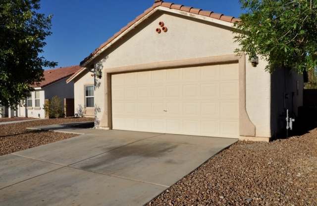 Single Story Three Bedroom Home in the Heart of Henderson Gallery 3