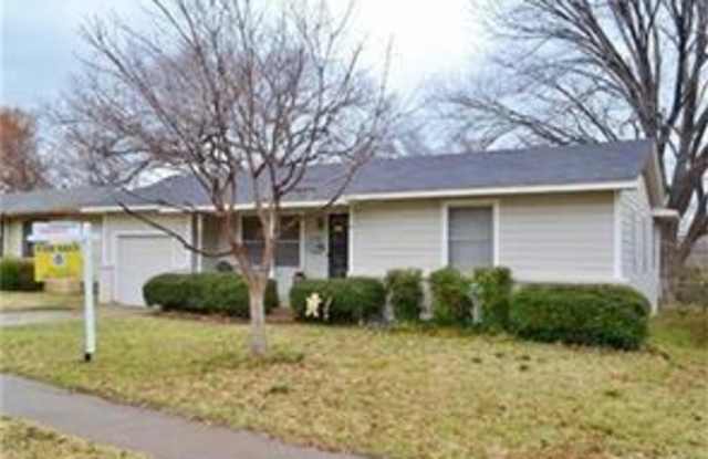 1716 Redwood Place - 1716 Redwood Place, Denton, TX 76209
