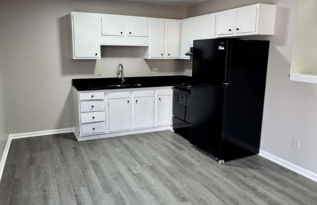 3209 Summer Place Gallery 2