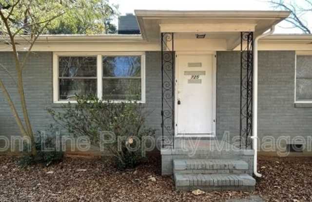 725 Tom Sadler Rd photos photos