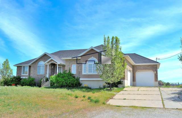 Large West Point 4 Bedroom 3.5 Bathroom Home! - 4047 West 1800 North, West Point, UT 84015