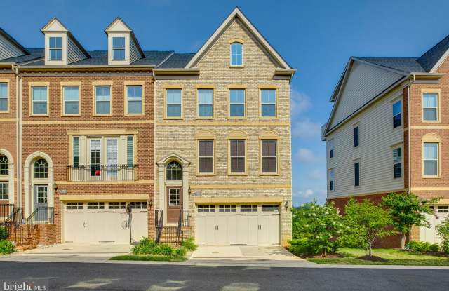 3110 CITYSCAPE DRIVE NE - 3110 Cityscape Dr NE, Washington, DC 20018