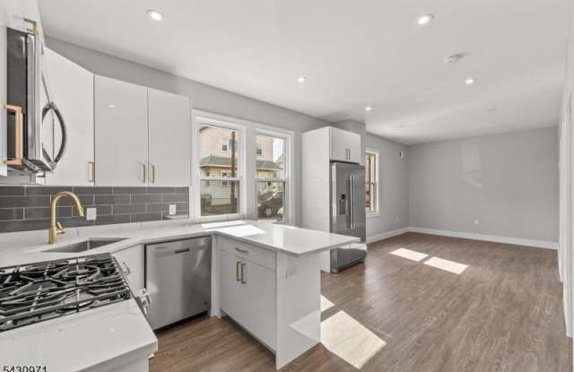 59 Locust Ave photos photos