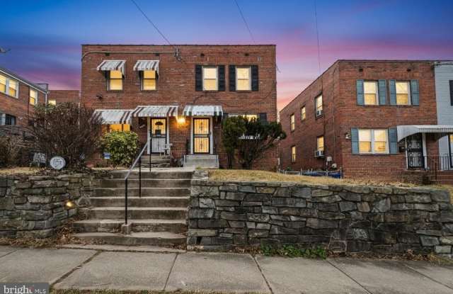 2412 18TH Street SE Gallery 2