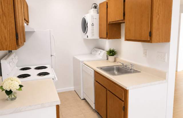 2026 Move-In Special – $500 LEASE SIGNING BONUS!! Cozy 1-Bedroom Apartment with W/D & Parking in Southeast DC photos photos