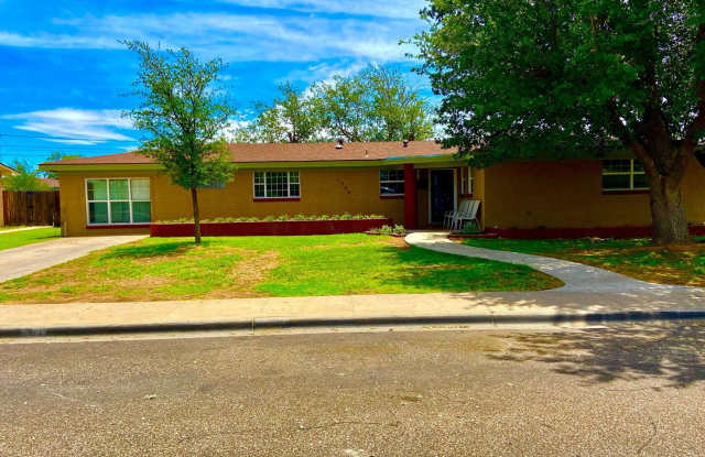For Lease - 1706 Emerald Odessa, TX - 1706 Emerald Avenue, Odessa, TX 79761