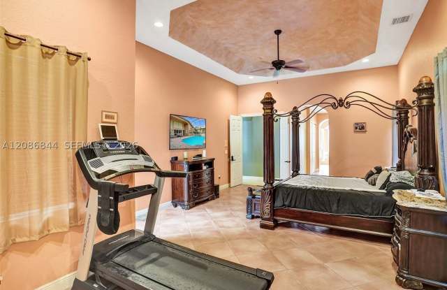 19462 Saturnia Lakes Dr Gallery 3