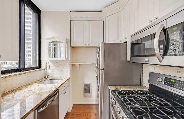 301 E 65th St Apt 3B Gallery 1